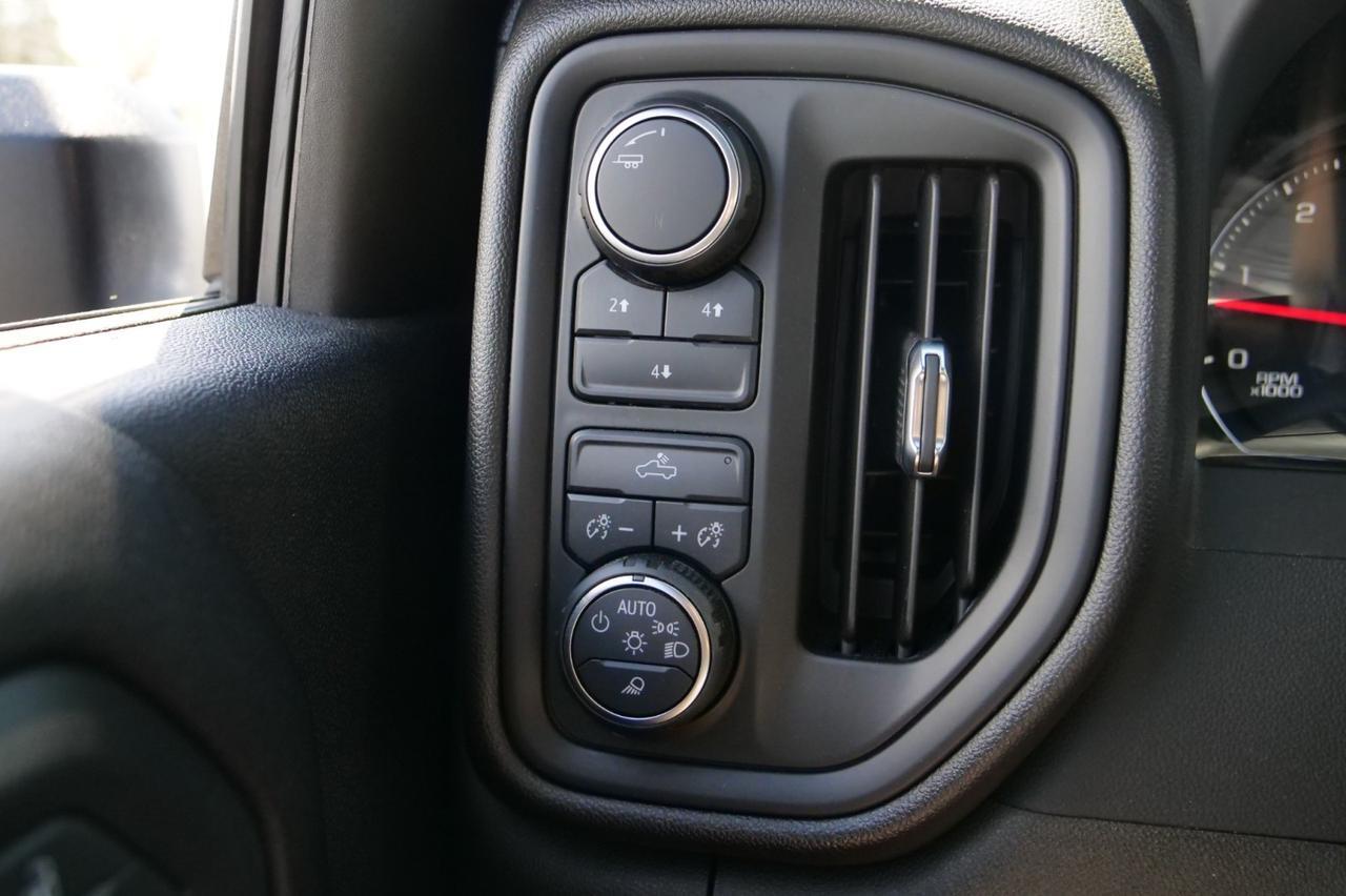 2023 Chevrolet Silverado 2500HD Custom 4X4 / Value Package / Duramax Diesel! Lincolnton NC