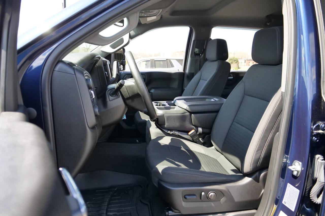 2023 Chevrolet Silverado 2500HD Custom 4X4 / Value Package / Duramax Diesel! Lincolnton NC