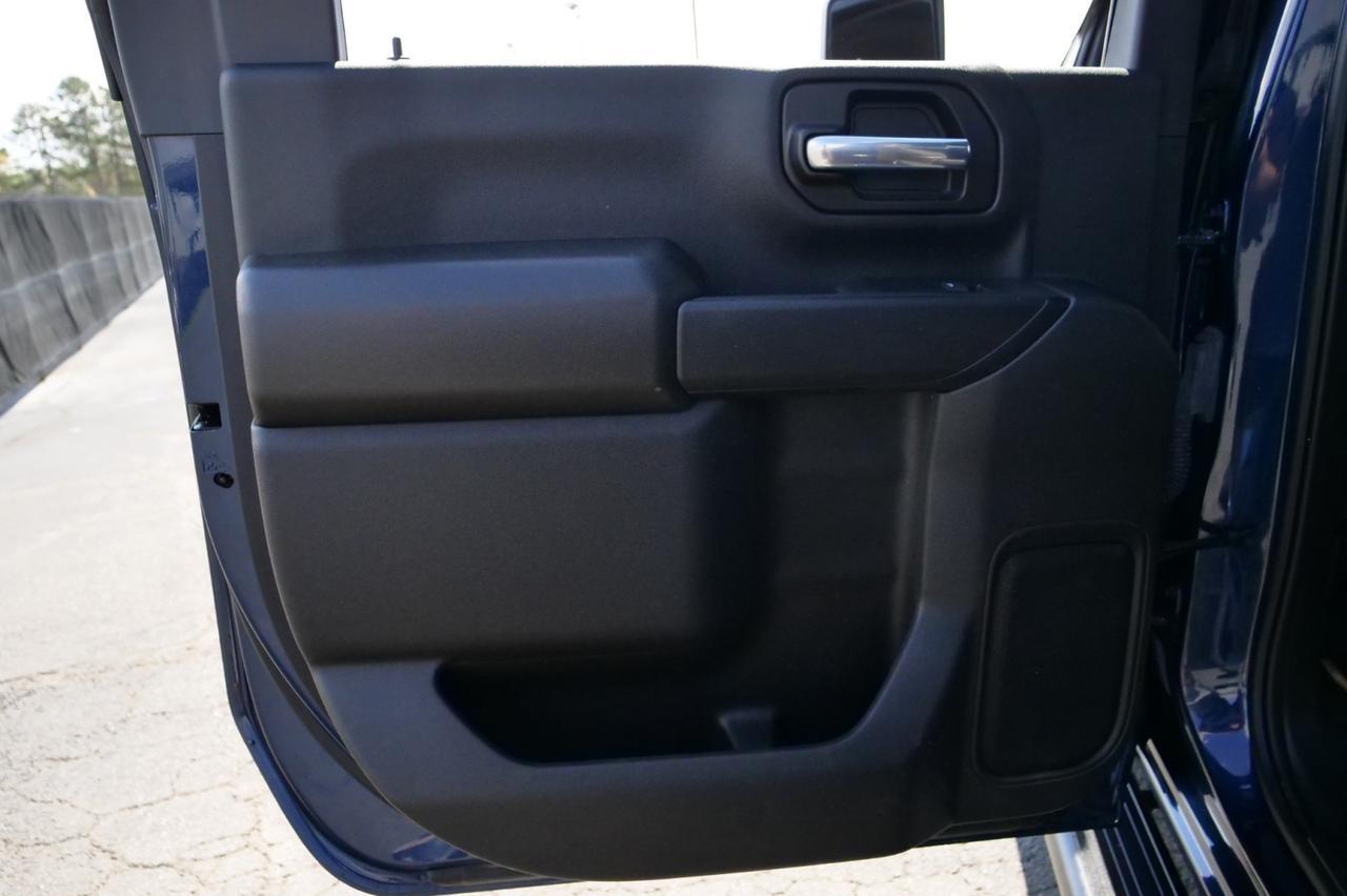 2023 Chevrolet Silverado 2500HD Custom 4X4 / Value Package / Duramax Diesel! Lincolnton NC