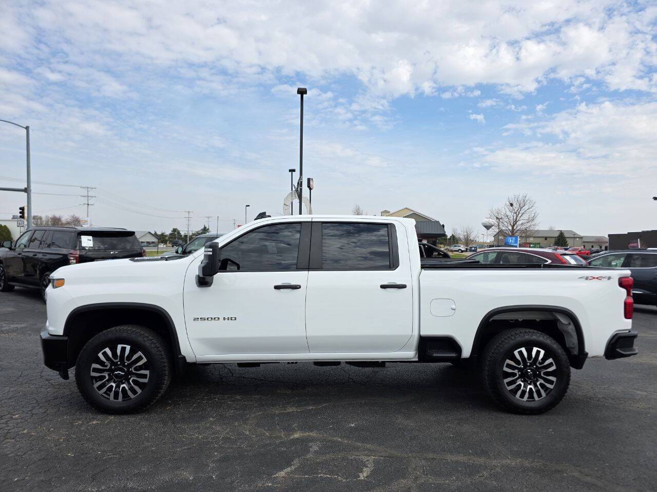 2023 Chevrolet Silverado 2500HD Custom 4x4 4dr Crew Cab SB Eldridge IA
