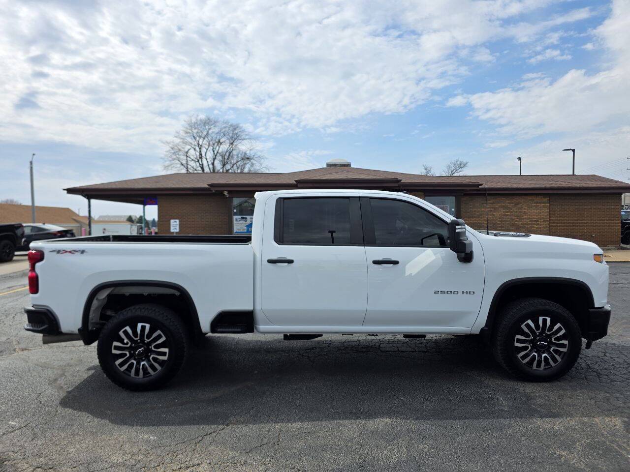 2023 Chevrolet Silverado 2500HD Custom 4x4 4dr Crew Cab SB Eldridge IA