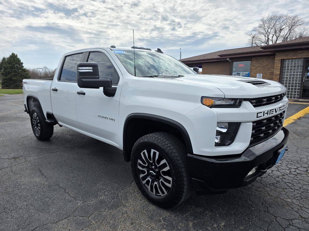 2023 Chevrolet Silverado 2500HD Custom 4x4 4dr Crew Cab SB Eldridge IA