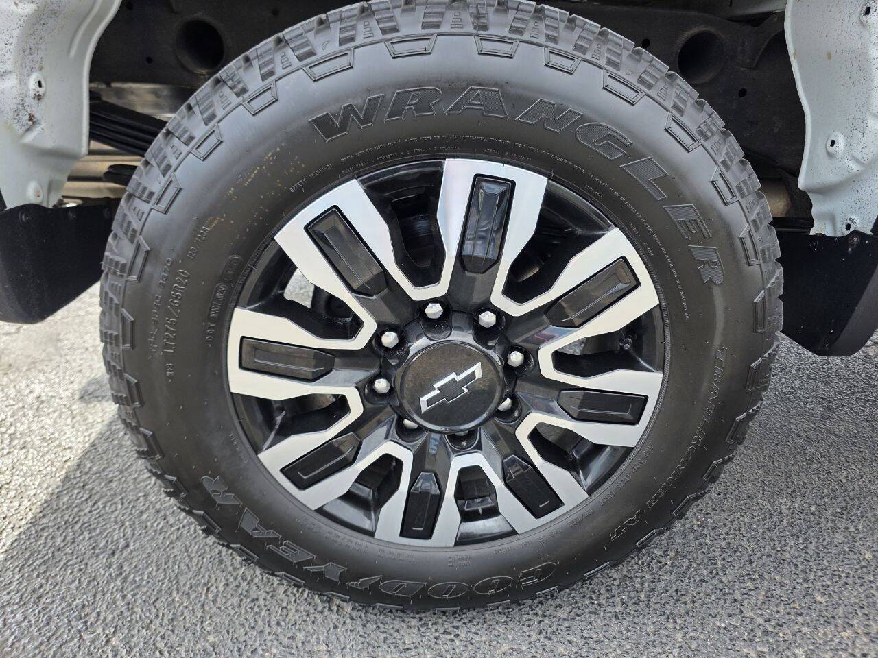 2023 Chevrolet Silverado 2500HD Custom 4x4 4dr Crew Cab SB Eldridge IA