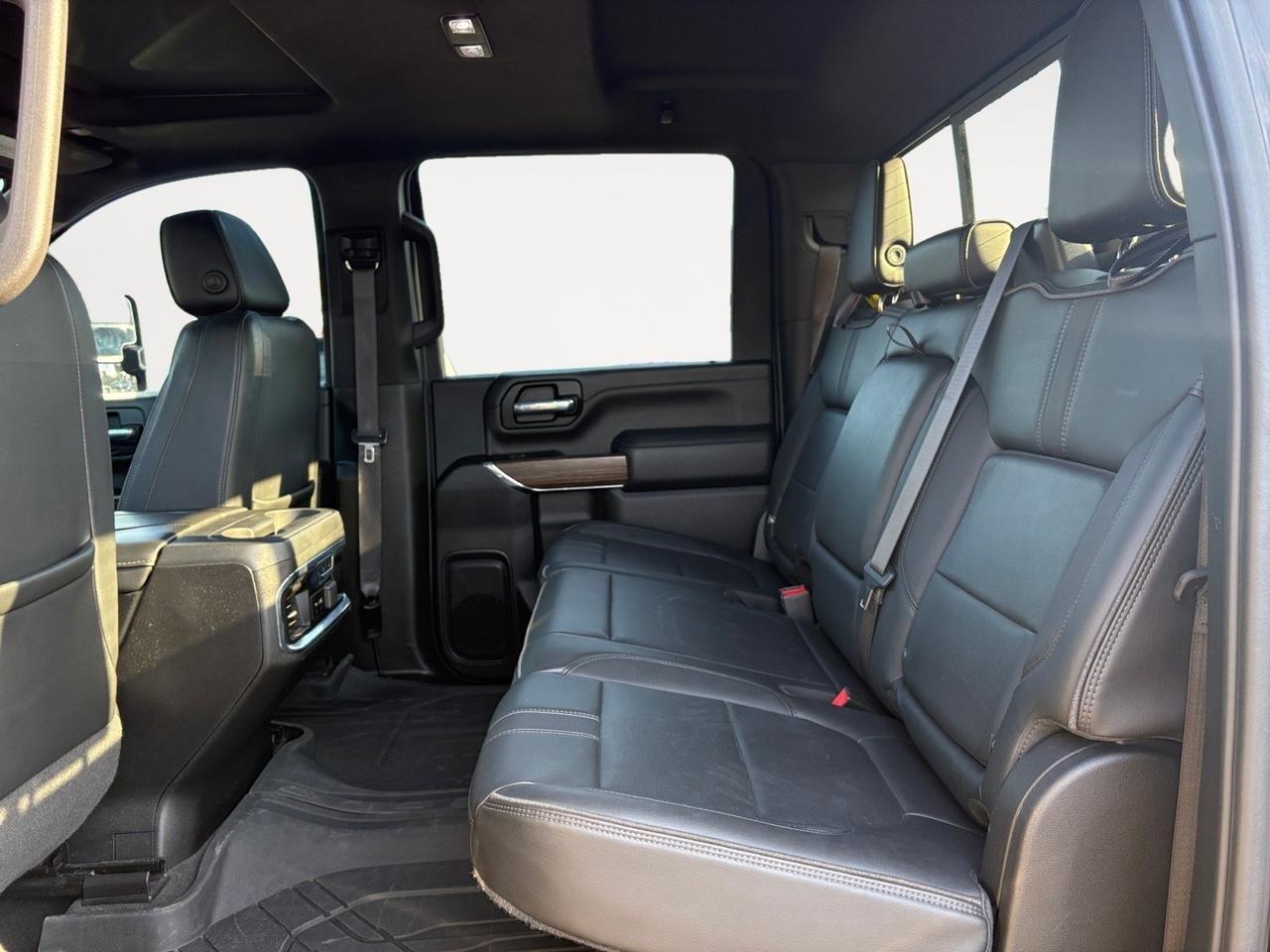 2023 Chevrolet Silverado 2500HD High Country DURAMAX DIESEL, CUSTOM FUEL WHEELS, POWER RUNNING BOARDS, FENDER FLARES, 5TH WHEEL TOW PACKAGE, LANE CHANGE ALERT, HEADS-UP DISPLAY, SUNROOF, HEATED & COOLING SEATS, APPLE CARPLAY/ANDROID AUTO, POWER TAILGATE, ONLY 1 OWNER!! Virginia Beach VA