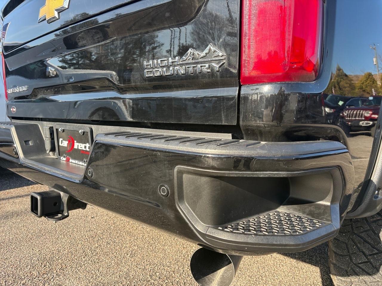 2023 Chevrolet Silverado 2500HD High Country DURAMAX DIESEL, CUSTOM FUEL WHEELS, POWER RUNNING BOARDS, FENDER FLARES, 5TH WHEEL TOW PACKAGE, LANE CHANGE ALERT, HEADS-UP DISPLAY, SUNROOF, HEATED & COOLING SEATS, APPLE CARPLAY/ANDROID AUTO, POWER TAILGATE, ONLY 1 OWNER!! Virginia Beach VA