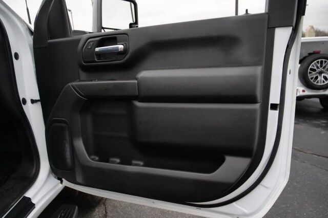 2023 Chevrolet Silverado 3500HD 4X4 / DRW / Hillsboro Hybrid Flat Bed / 6.6L Diesel / 9FT! High Point NC