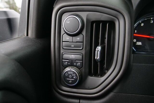 2023 Chevrolet Silverado 3500HD 4X4 / DRW / Hillsboro Hybrid Flat Bed / 6.6L Diesel / 9FT! High Point NC
