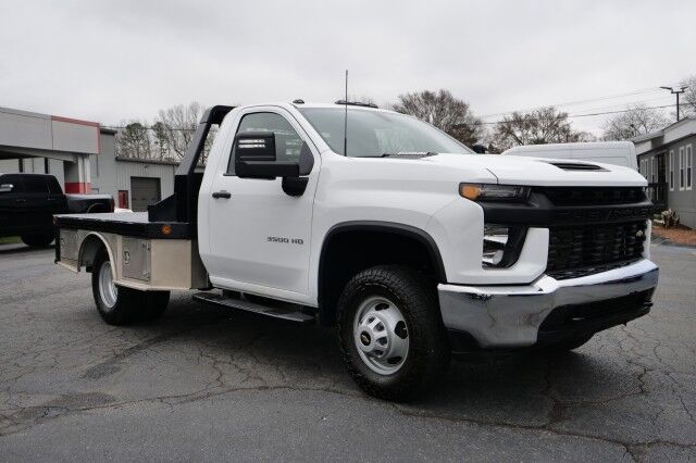 2023 Chevrolet Silverado 3500HD 4X4 / DRW / Hillsboro Hybrid Flat Bed / 6.6L Diesel / 9FT! High Point NC