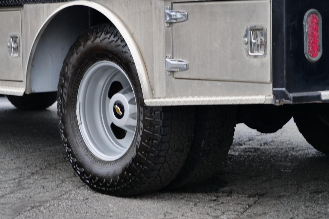 2023 Chevrolet Silverado 3500HD 4X4 / DRW / Hillsboro Hybrid Flat Bed / 9FT! Lincolnton NC