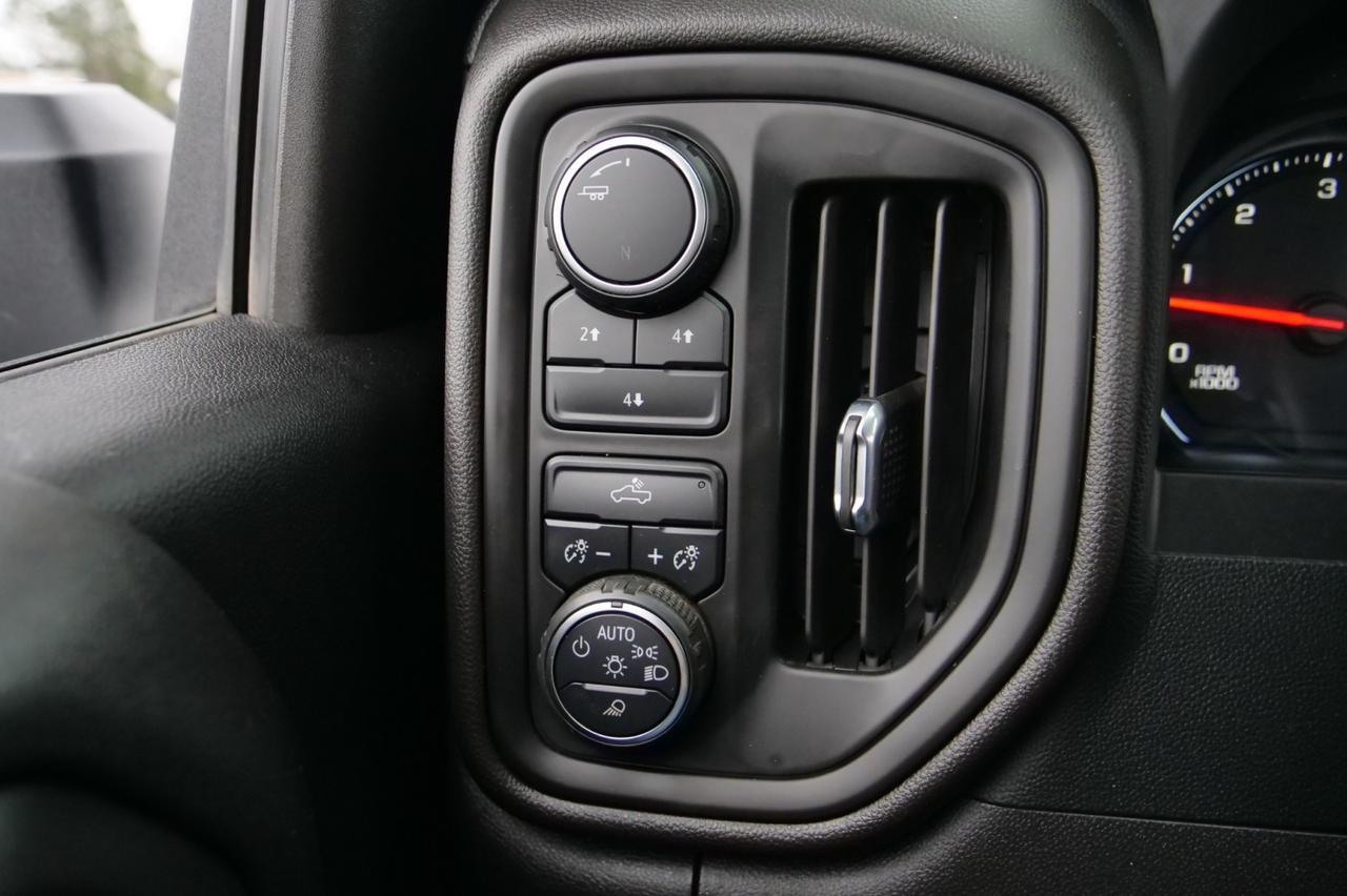 2023 Chevrolet Silverado 3500HD 4X4 / DRW / Hillsboro Hybrid Flat Bed / 9FT! Lincolnton NC