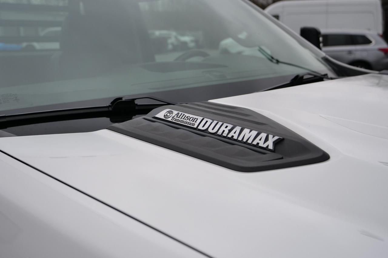 2023 Chevrolet Silverado 3500HD 4X4 / DRW / Hillsboro Hybrid Flat Bed / 9FT! Lincolnton NC