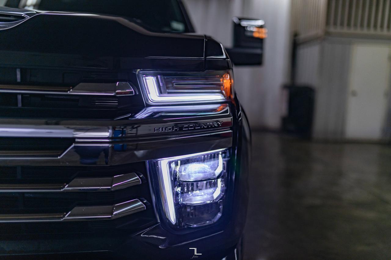 2023 Chevrolet Silverado 3500HD 4x4 Crew Cab High Country Diesel Leather Roof Nav Red Deer AB