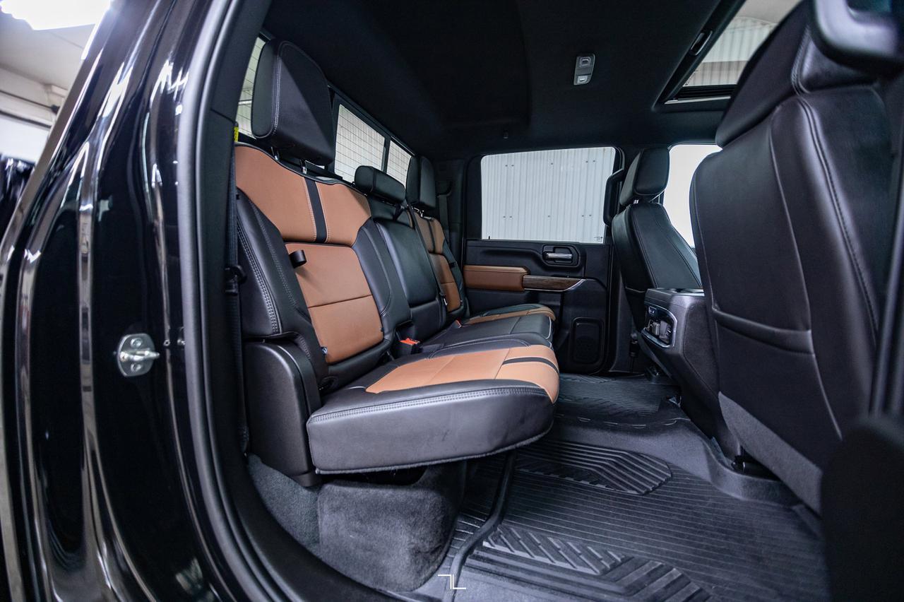 2023 Chevrolet Silverado 3500HD 4x4 Crew Cab High Country Diesel Leather Roof Nav Red Deer AB