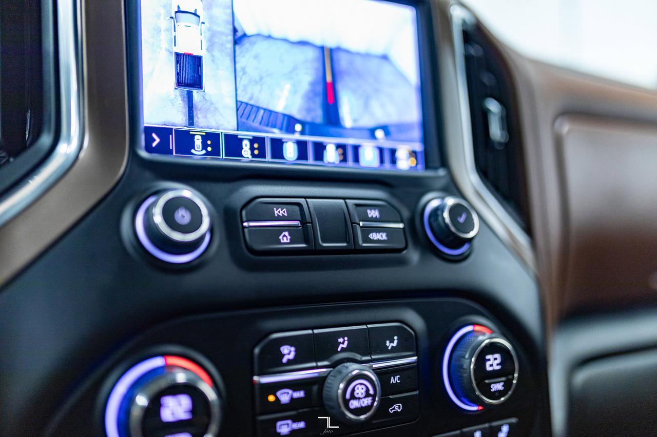 2023 Chevrolet Silverado 3500HD 4x4 Crew Cab High Country Diesel Leather Roof Nav Red Deer AB