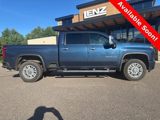 2023_Chevrolet_Silverado 3500HD_4x4 Crew Cab High Country_ Fond du Lac WI