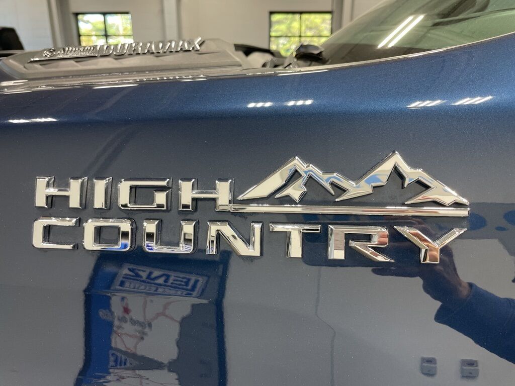 2023 Chevrolet Silverado 3500HD 4x4 Crew Cab High Country SRW Minocqua WI