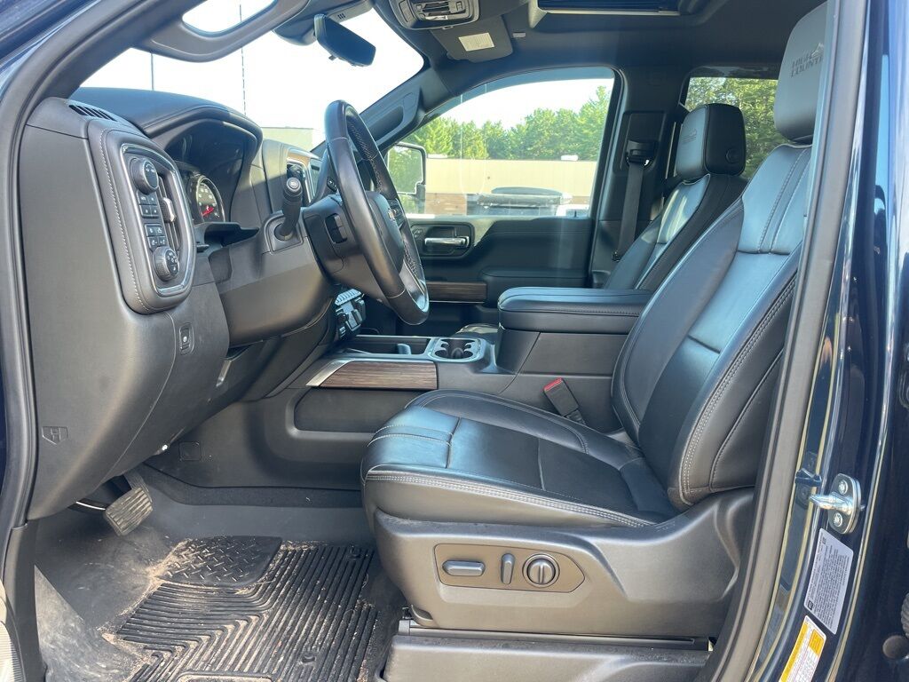 2023 Chevrolet Silverado 3500HD 4x4 Crew Cab High Country SRW Minocqua WI