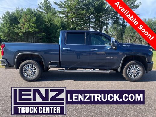 2023_Chevrolet_Silverado 3500HD_4x4 Crew Cab High Country SRW_ Fond du Lac WI