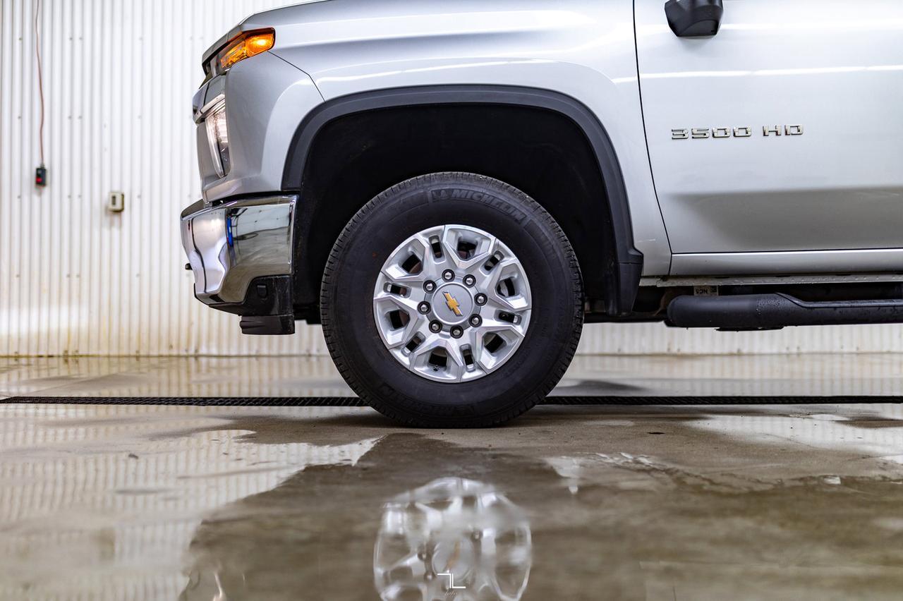 2023 Chevrolet Silverado 3500HD 4x4 Crew Cab LT Diesel BCam Red Deer AB