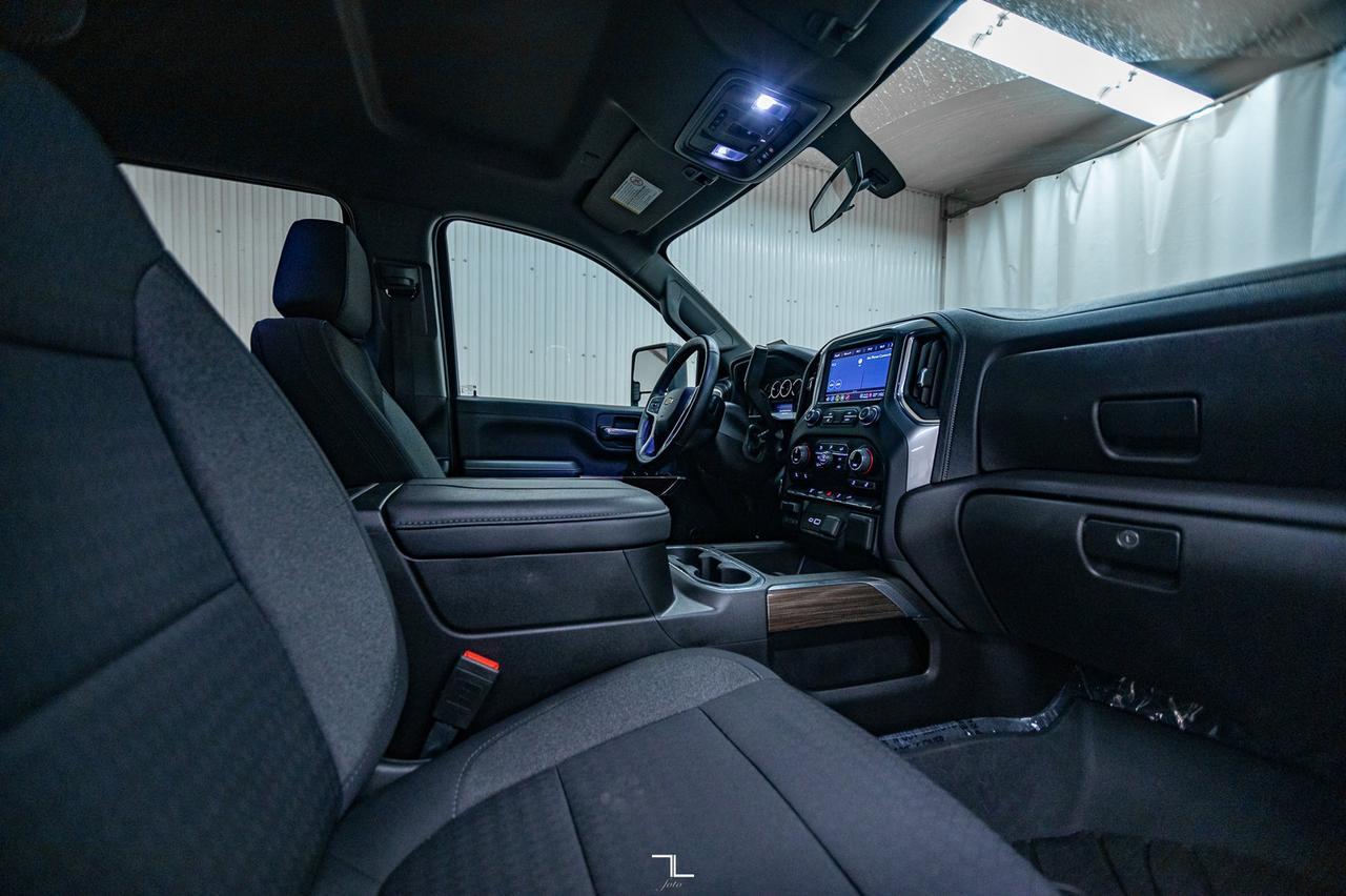 2023 Chevrolet Silverado 3500HD 4x4 Crew Cab LT Diesel BCam Red Deer AB