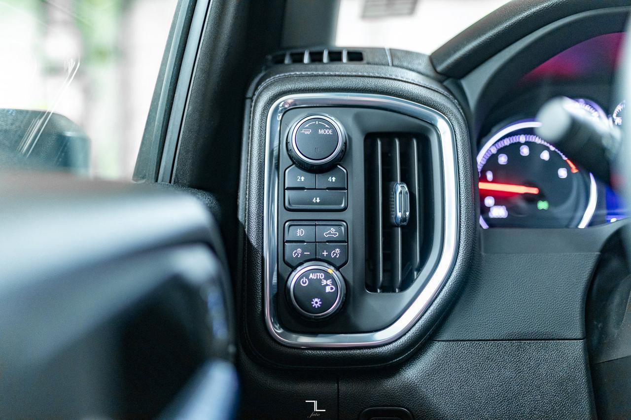 2023 Chevrolet Silverado 3500HD 4x4 Crew Cab LT Diesel BCam Red Deer AB