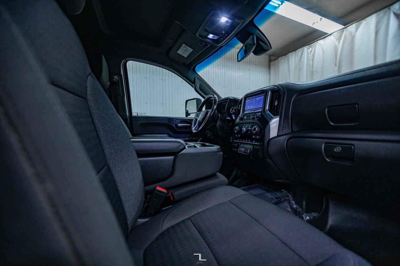 2023 Chevrolet Silverado 3500HD 4x4 Crew Cab LT Z71 Deck Red Deer AB