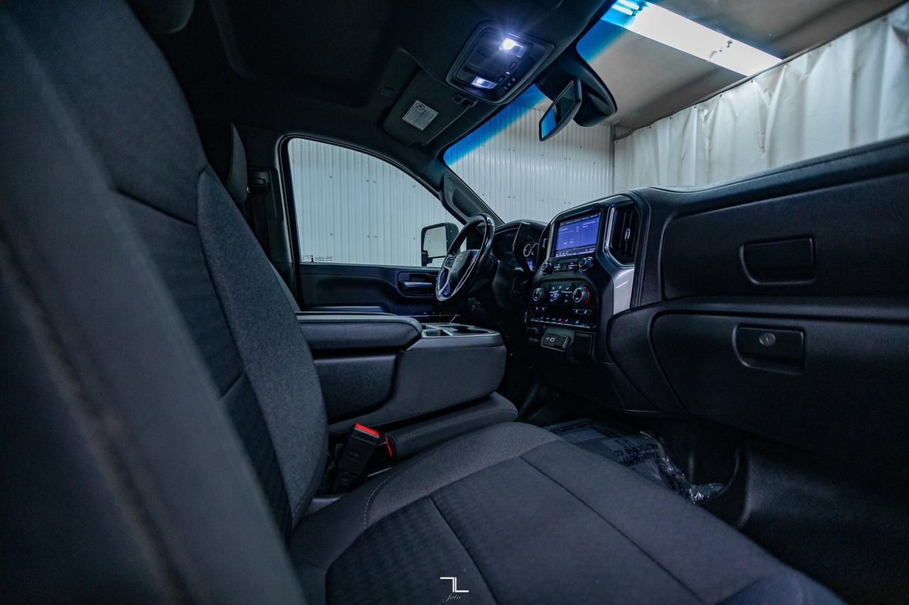 2023 Chevrolet Silverado 3500HD 4x4 Crew Cab LT Z71 Deck Red Deer AB