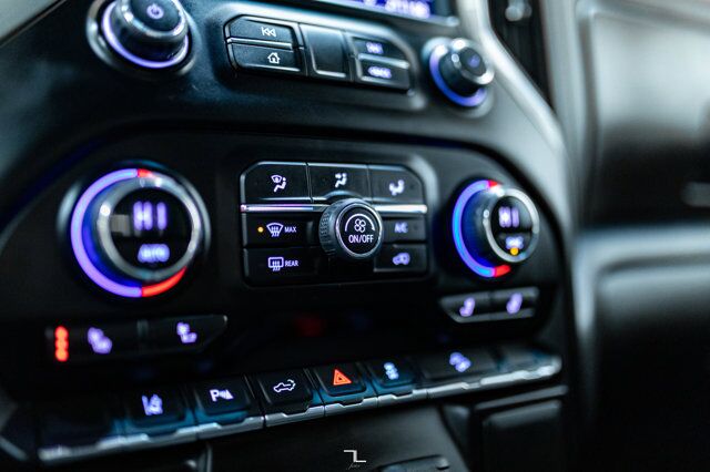 2023 Chevrolet Silverado 3500HD 4x4 Crew Cab LT Z71 Deck Red Deer AB 2023 Chevrolet Silverado 3500HD 4x4 Crew Cab LT Z71 Deck Red Deer AB