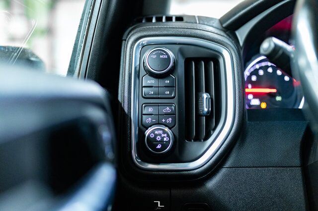 2023 Chevrolet Silverado 3500HD 4x4 Crew Cab LT Z71 Deck Red Deer AB