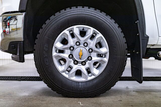 2023 Chevrolet Silverado 3500HD 4x4 Crew Cab LT Z71 Deck Red Deer AB 2023 Chevrolet Silverado 3500HD 4x4 Crew Cab LT Z71 Deck Red Deer AB