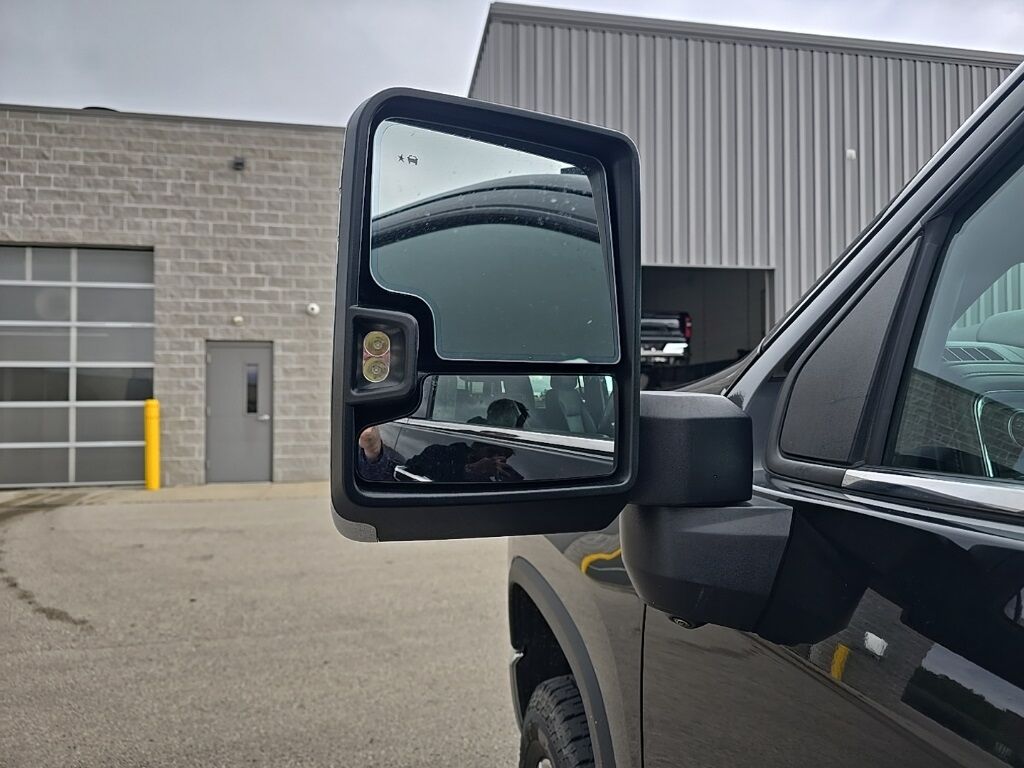 2023 Chevrolet Silverado 3500HD 4x4 Crew Cab LTZ SRW Fond du Lac WI