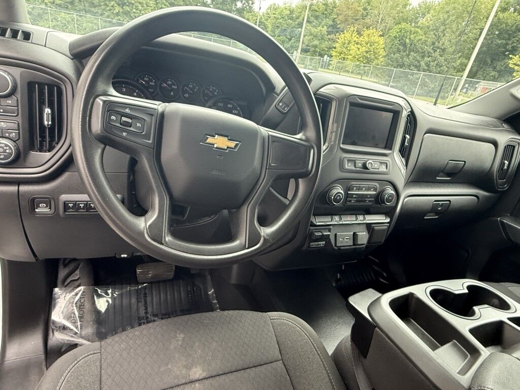 2023 Chevrolet Silverado 3500HD CC 4WD Crew Cab Work Truck Flatbed Diesel Maumee OH