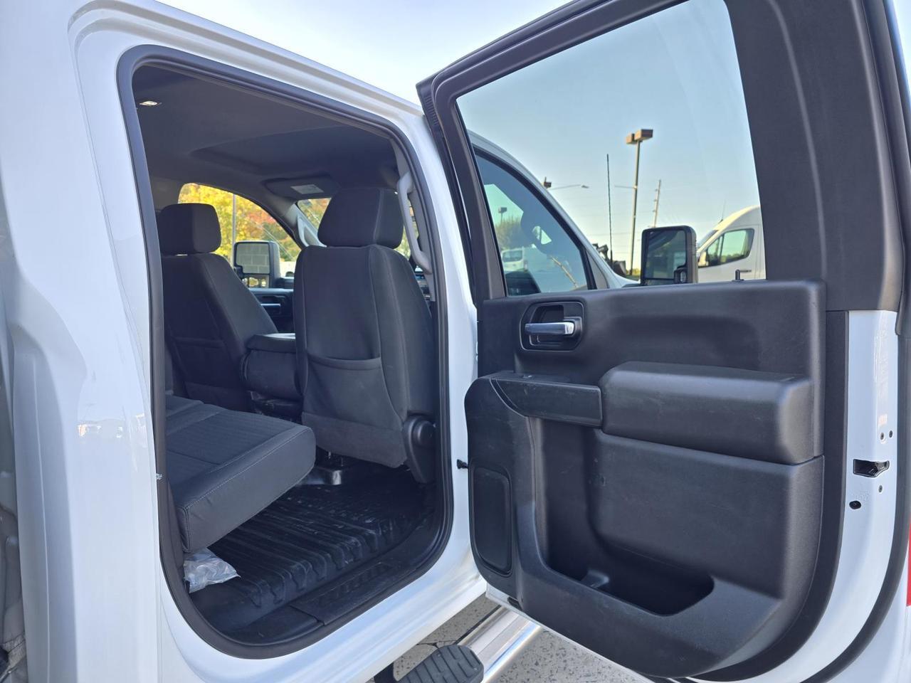 2023 Chevrolet Silverado 3500HD CC LT 4WD Crew Cab 9.5FT Flatbed W/6.6L Duramax and Convenience Package Concord NC