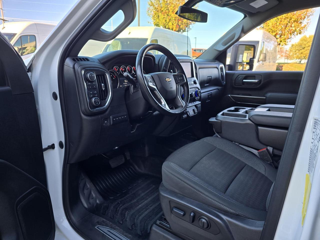 2023 Chevrolet Silverado 3500HD CC LT 4WD Crew Cab 9.5FT Flatbed W/6.6L Duramax and Convenience Package Concord NC