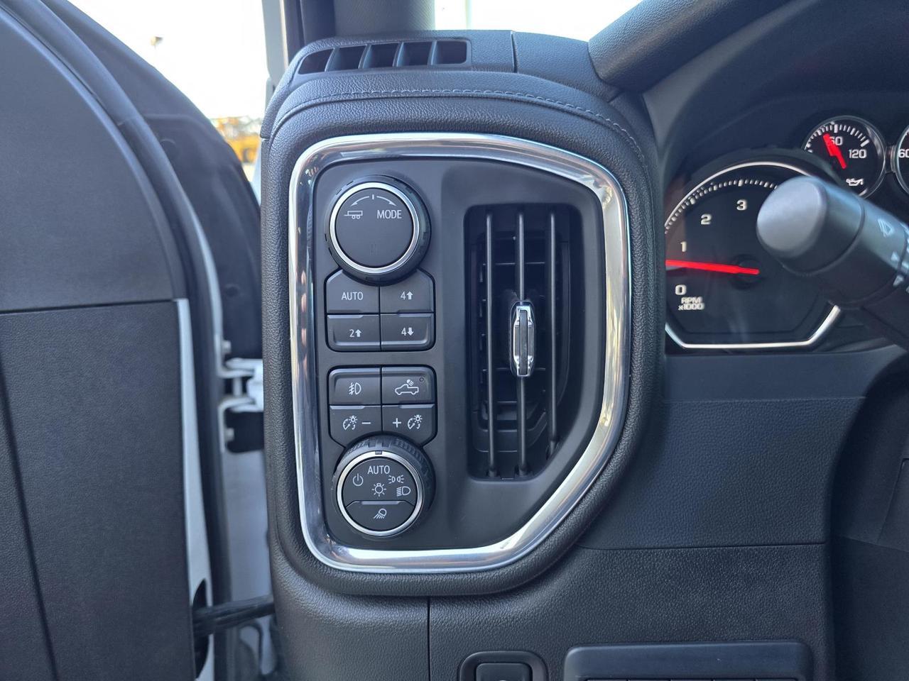 2023 Chevrolet Silverado 3500HD CC LT 4WD Crew Cab 9.5FT Flatbed W/6.6L Duramax and Convenience Package Concord NC