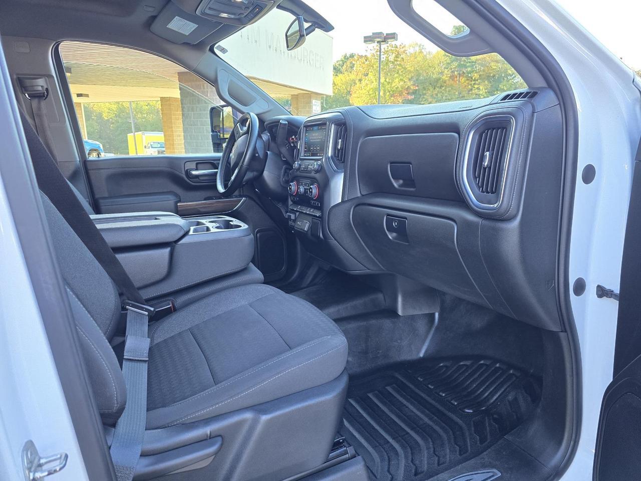 2023 Chevrolet Silverado 3500HD CC LT 4WD Crew Cab 9.5FT Flatbed W/6.6L Duramax and Convenience Package Concord NC