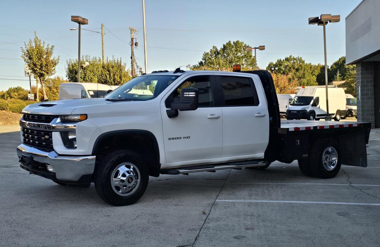 2023 Chevrolet Silverado 3500HD CC LT 4WD Crew Cab 9.5FT Flatbed W/6.6L Duramax and Convenience Package Concord NC