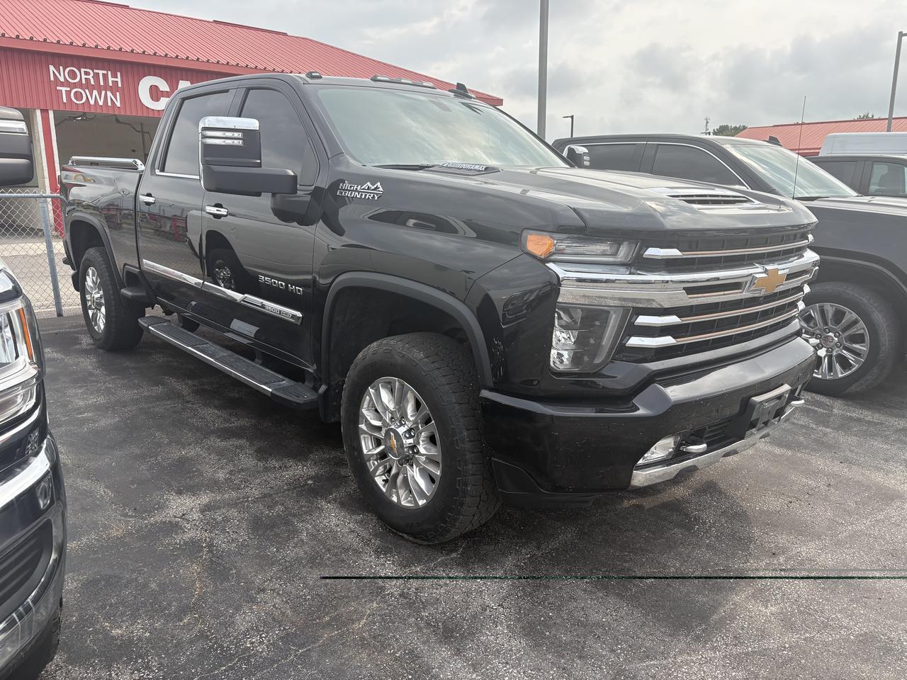 2023 Chevrolet Silverado 3500HD High Country 4WD CREW CAB *DIESEL*