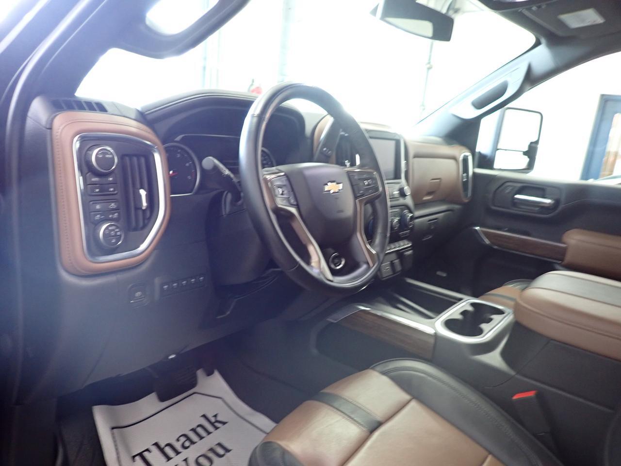 2023 Chevrolet Silverado 3500HD High Country 4WD CREW LEATHER NAVI SUNROOF *DIESEL* Listowel ON