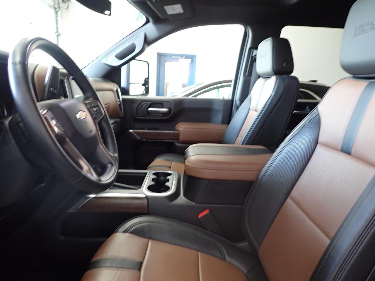 2023 Chevrolet Silverado 3500HD High Country 4WD CREW LEATHER NAVI SUNROOF *DIESEL* Listowel ON