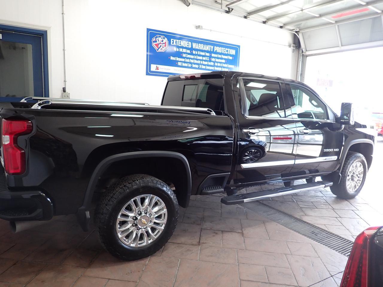 2023 Chevrolet Silverado 3500HD High Country 4WD CREW LEATHER NAVI SUNROOF *DIESEL* Listowel ON