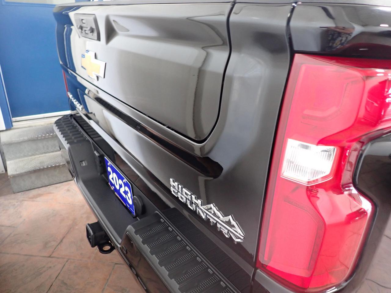 2023 Chevrolet Silverado 3500HD High Country 4WD CREW LEATHER NAVI SUNROOF *DIESEL* Listowel ON