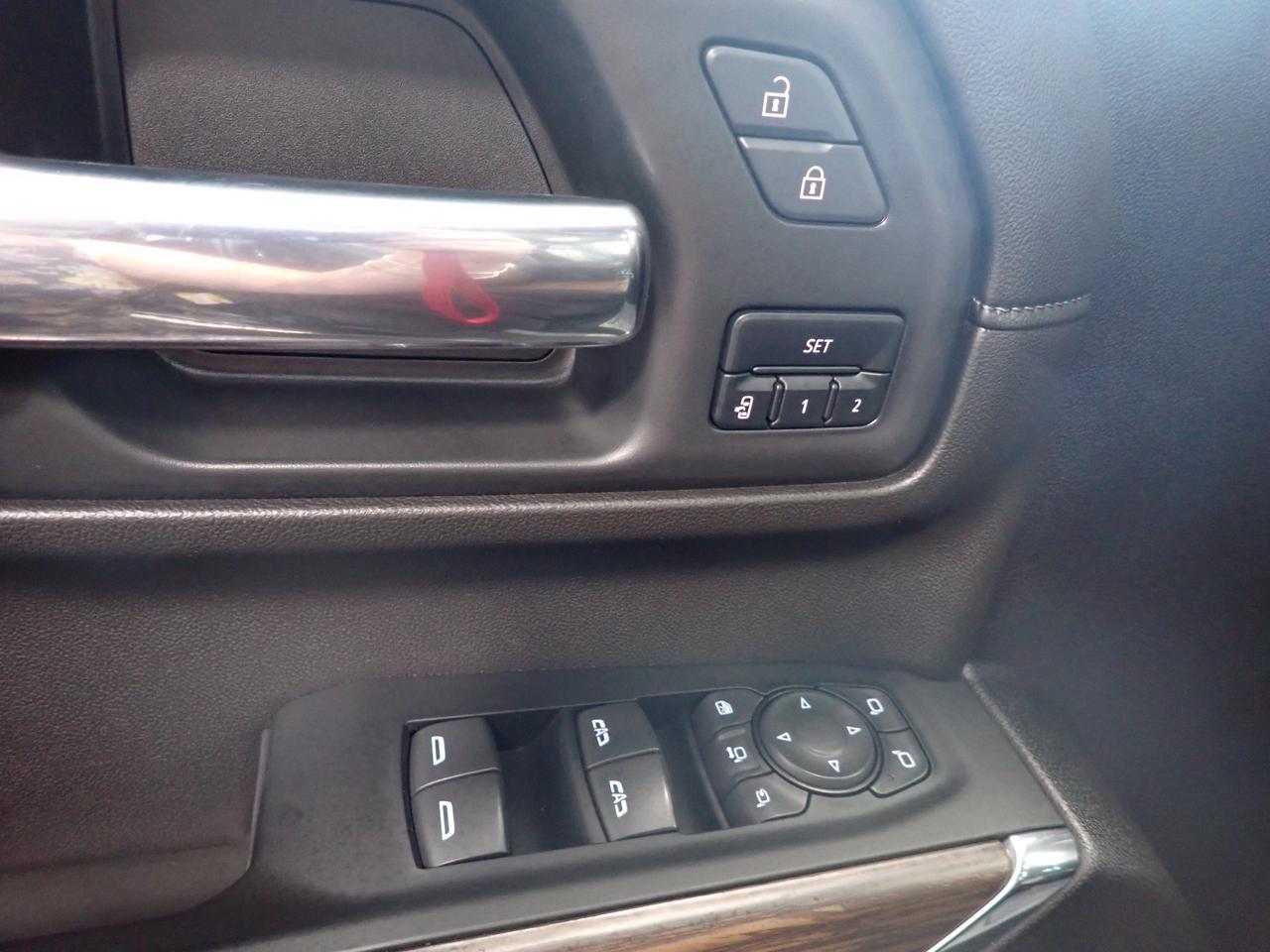 2023 Chevrolet Silverado 3500HD High Country 4WD CREW LEATHER NAVI SUNROOF *DIESEL* Listowel ON