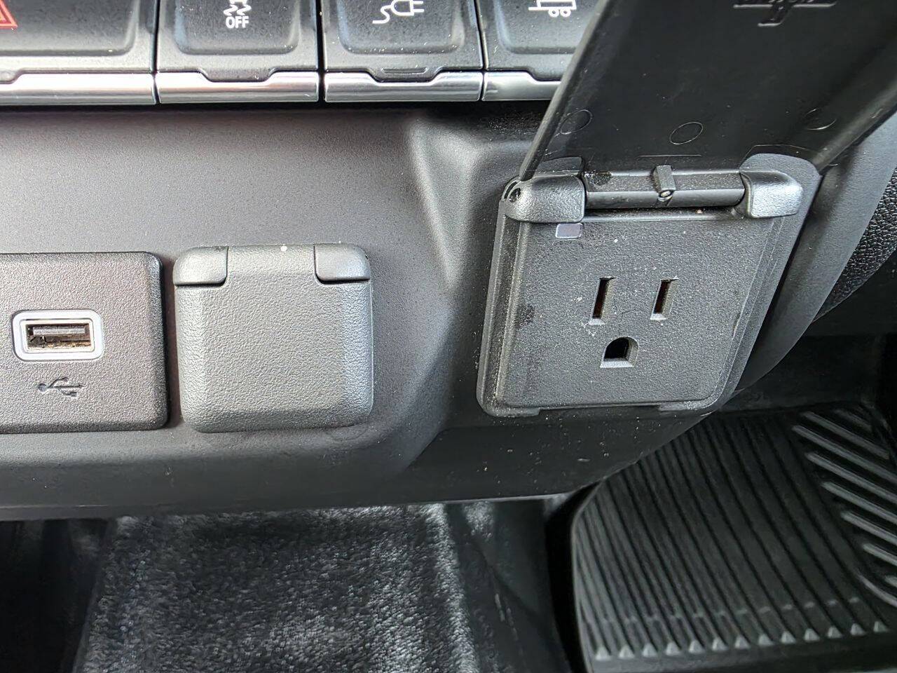 2023 Chevrolet Silverado 3500HD Work Truck 4x2 2dr Regular Cab LB DRW Eldridge IA