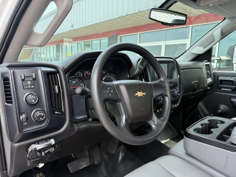 2023 Chevrolet Silverado 5500 4x4 Diesel Flatbed Collinsville OK