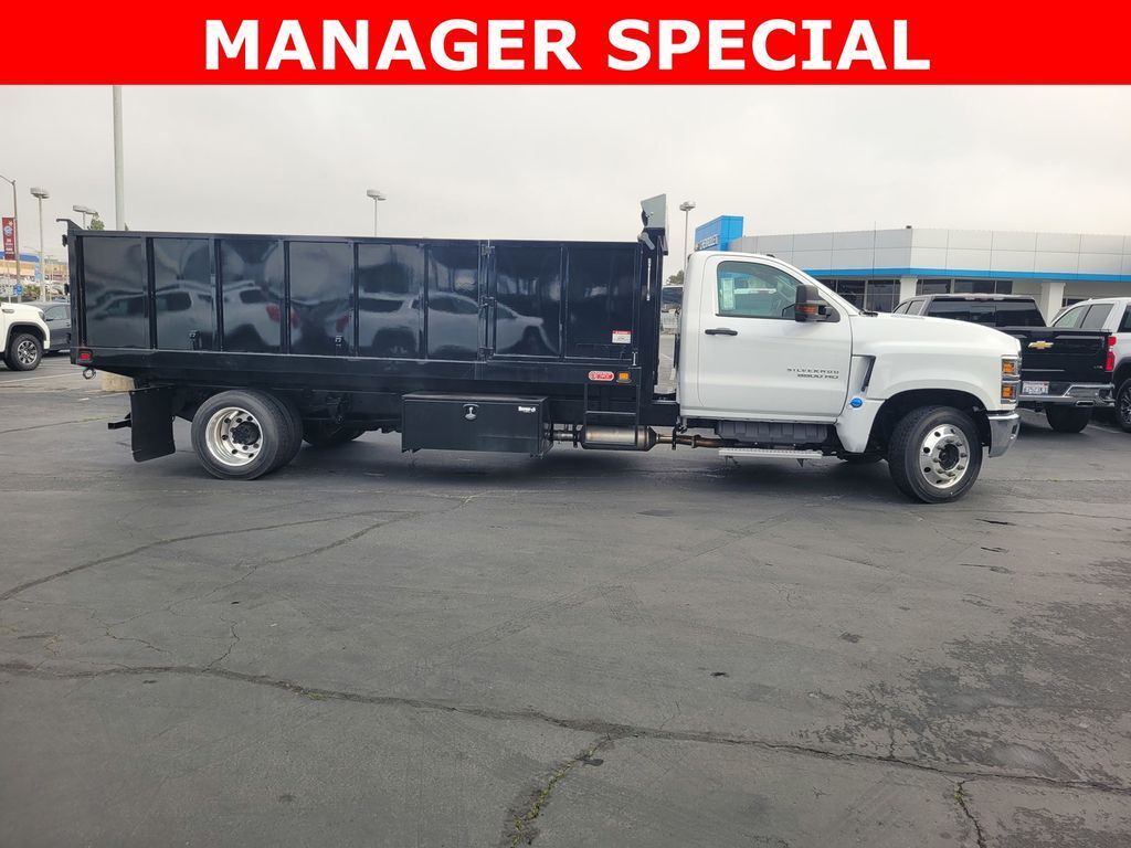 2023 Chevrolet Silverado 5500HD