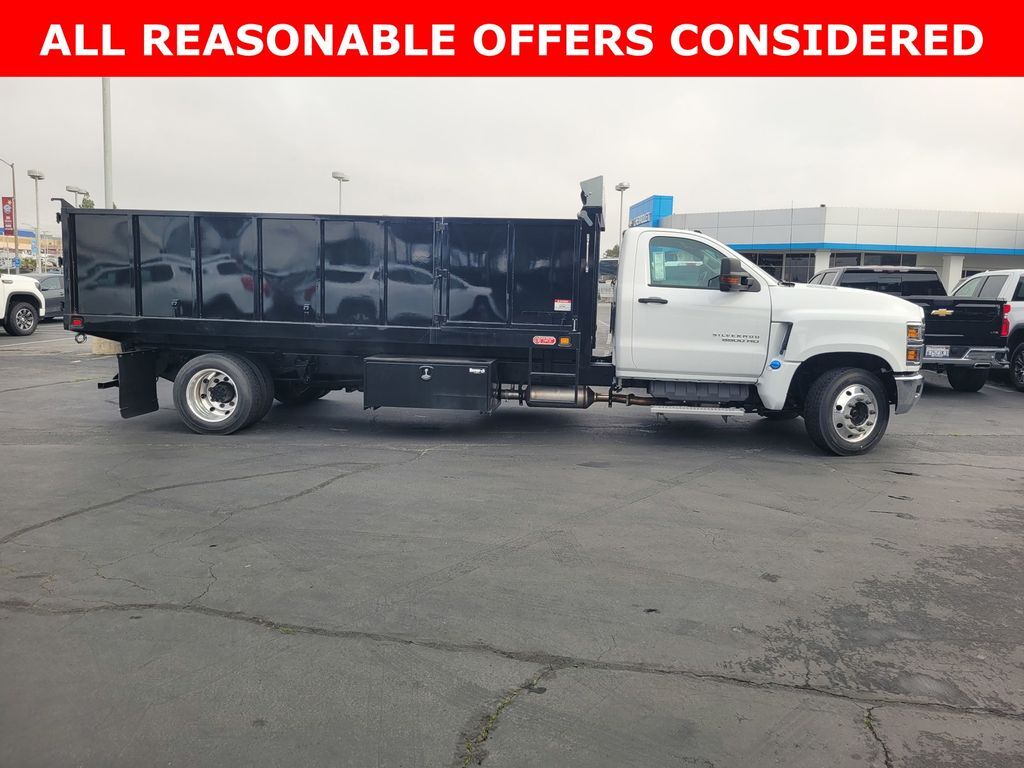 2023 Chevrolet Silverado 5500HD