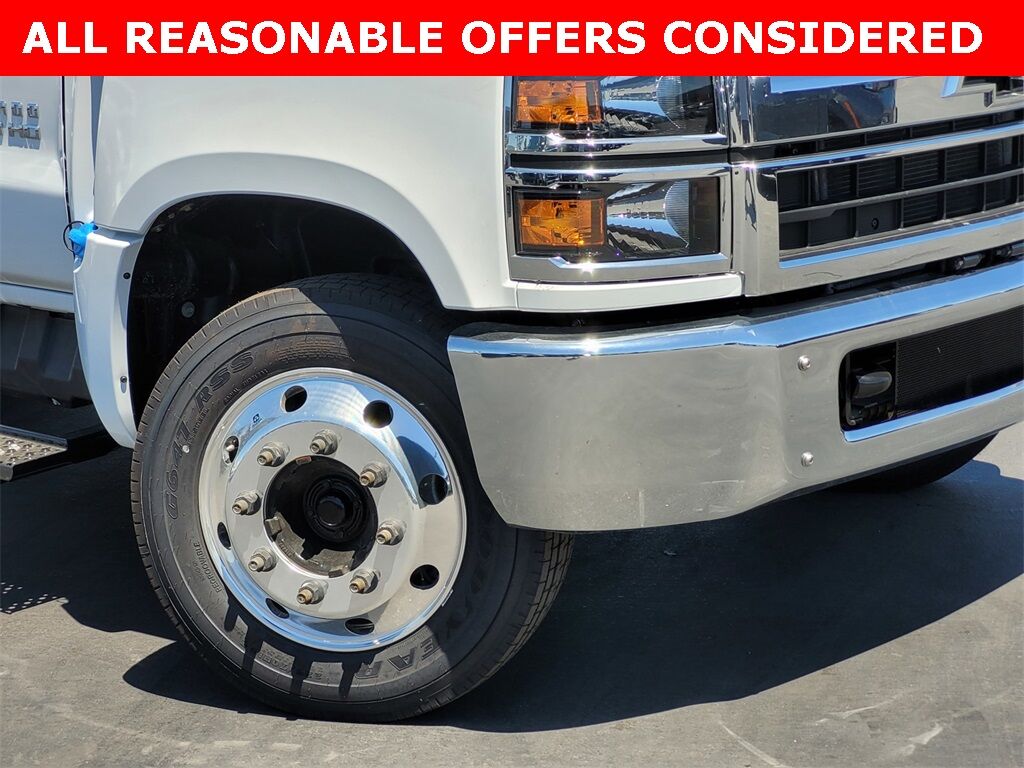 2023 Chevrolet Silverado 5500HD 1WT