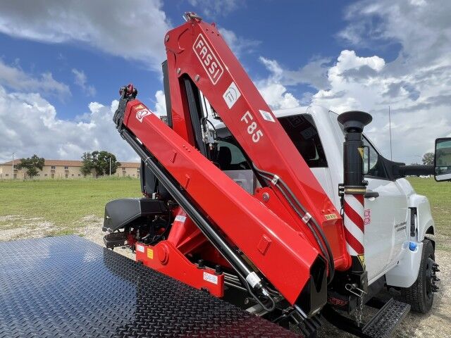 2023 Chevrolet Silverado 6500 HD Steel Flatbed Truck with FASSI F85 Active Knuckle Boom Crane Homestead FL