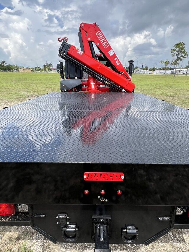 2023 Chevrolet Silverado 6500 HD Steel Flatbed Truck with FASSI F85 Active Knuckle Boom Crane Miami FL